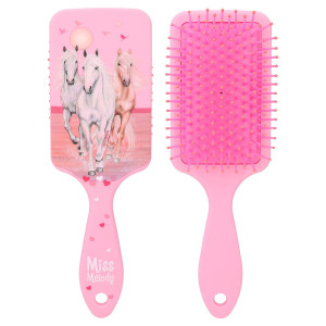 Miss Melody Hiusharja Three Horses