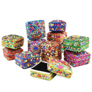 Tuhka Glittery 5,5 cm (1 kpl)